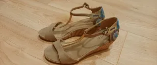 Sandalias Corina Beige y Dorado