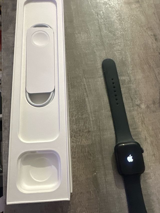 Apple Watch SE 44 mm grigio siderale
