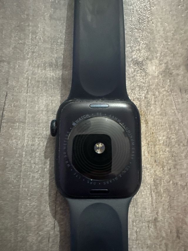 Apple Watch SE 44 mm grigio siderale