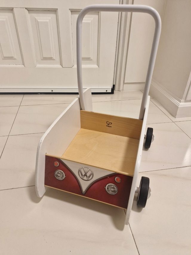 Volkswagen Hape Van Walker