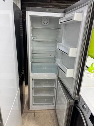 Nevera Liebherr con garantía