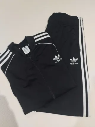Chándal Adidas Originals Negro. Talla 14-15 años