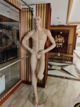 Maniquí de caballero