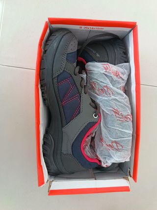 Zapatillas de montaña Quechua azul y gris