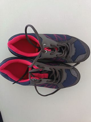 Zapatillas de montaña Quechua azul y gris