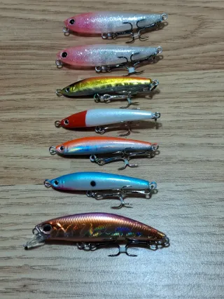 Señuelos de pesca variados