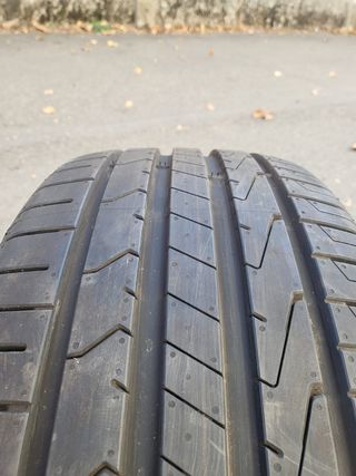 235/45 R18, 2 ruedas Hankook 