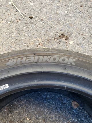 235/45 R18, 2 ruedas Hankook 