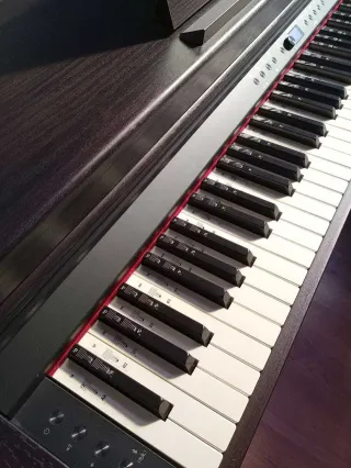 Piano Digital Roland RP701