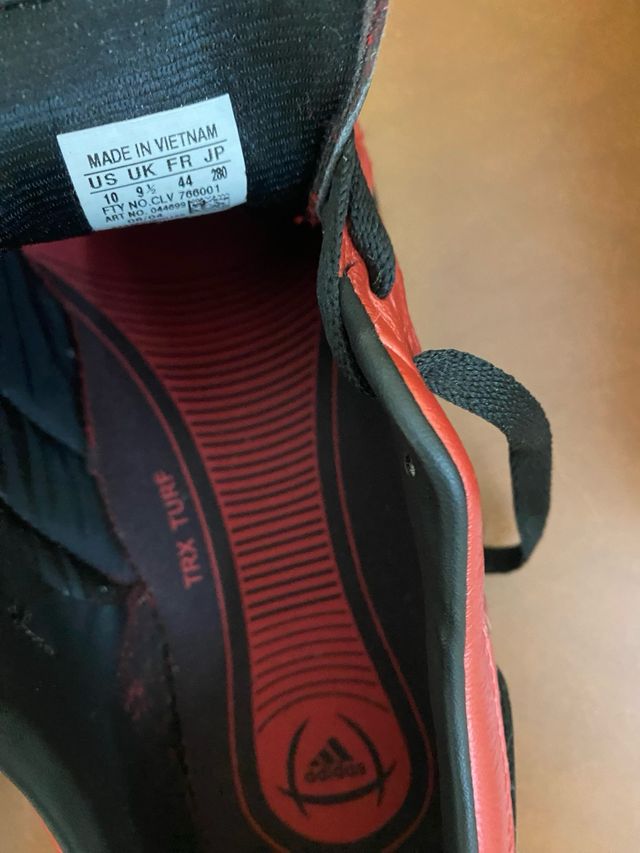 Scarpe Adidas pulsando