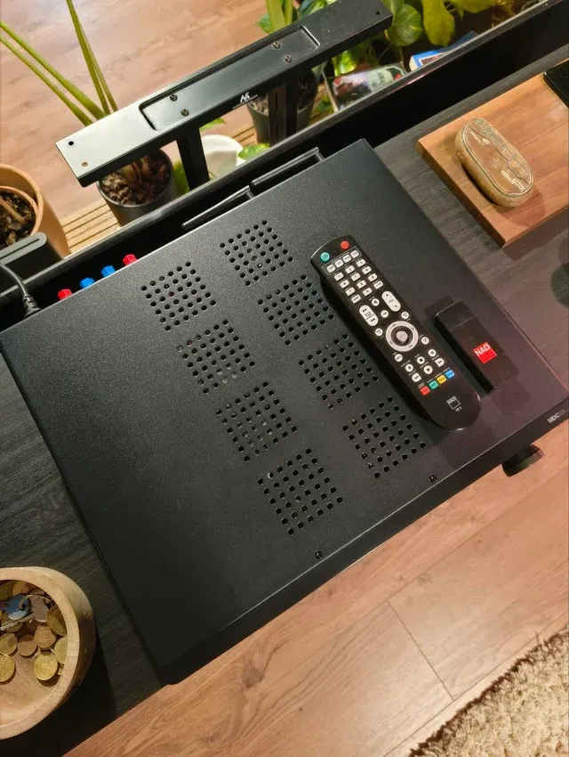 Amplificador NAD C368 + Módulo BluOS MDC