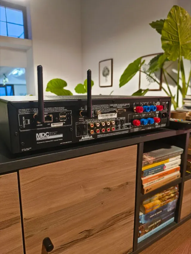 Amplificador NAD C368 + Módulo BluOS MDC