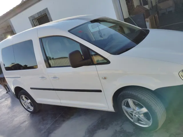 Volkswagen Caddy 2010
