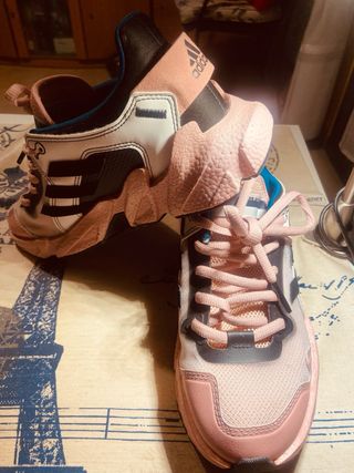 Deportivas Adidas rosas y blancas