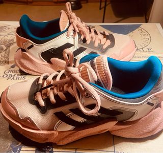 Deportivas Adidas rosas y blancas