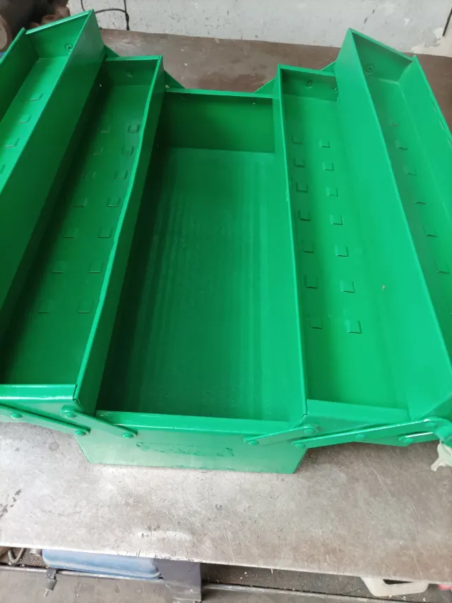 Caja de herramientas verde