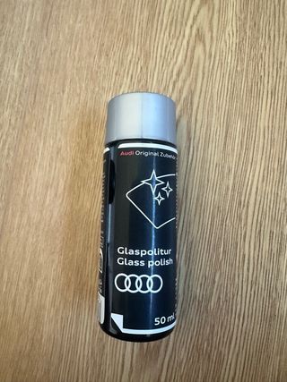 Kit productos limpieza Originales de Audi. 
