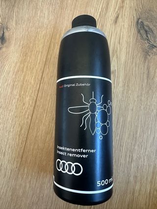 Kit productos limpieza Originales de Audi. 
