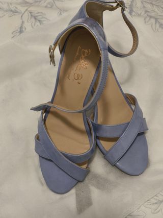 Sandalias Bella B. Tacon Cuadrado Talla 38-Piel