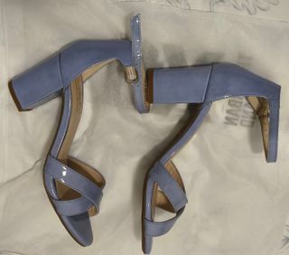 Sandalias Bella B. Tacon Cuadrado Talla 38-Piel