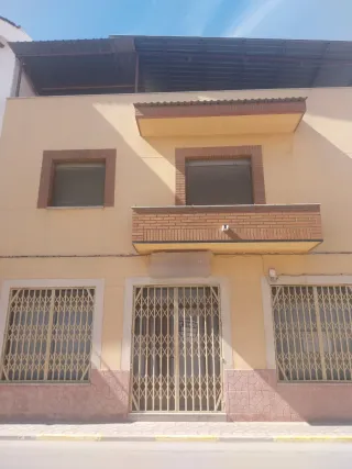 Local comercial en venta con posibilidad de casa