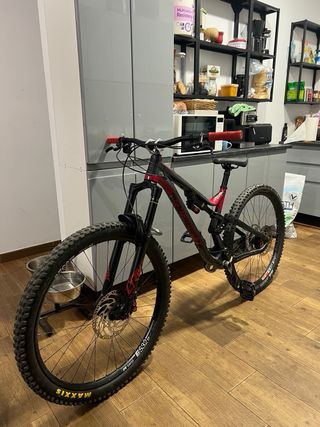 Commencal Meta V4 AM
