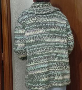 Chaqueta de lana tejida a mano