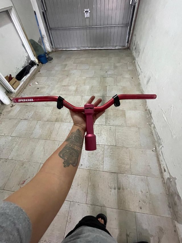 Manillar y torreta scooter