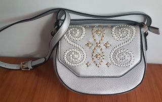Bolso bandolera plateado bordado juvenil