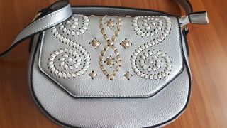 Bolso bandolera plateado bordado juvenil