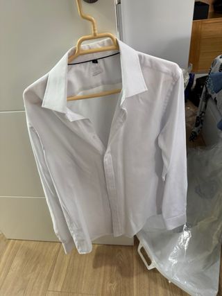 Traje de Novio color berenjena
