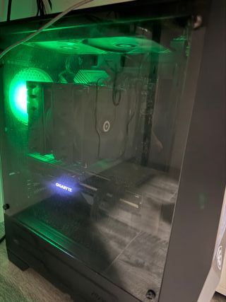 Setup Gaming Ryzen 7 5800x RX 7800XT