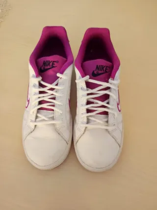 Tenis Nike Courtz Tradition Blancos y Rosas