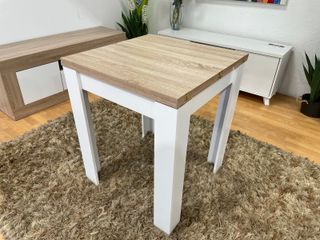 Mesa extensible cuadrada nueva