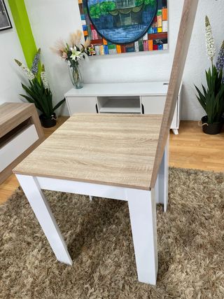Mesa extensible cuadrada nueva