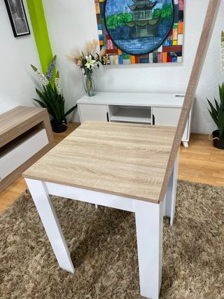 Mesa extensible cuadrada nueva