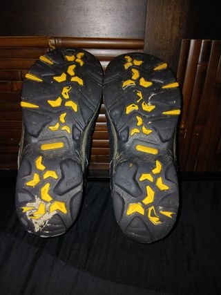 Botas de montaña HI-TEC Talla 45 Waterproof.