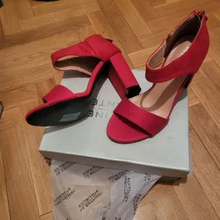 Zapatos de tacón rojos talla 36