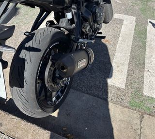 Escape Yamaha mt 07 homologado.