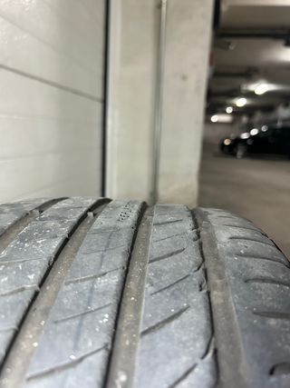 Pareja Neumáticos 225/40R18