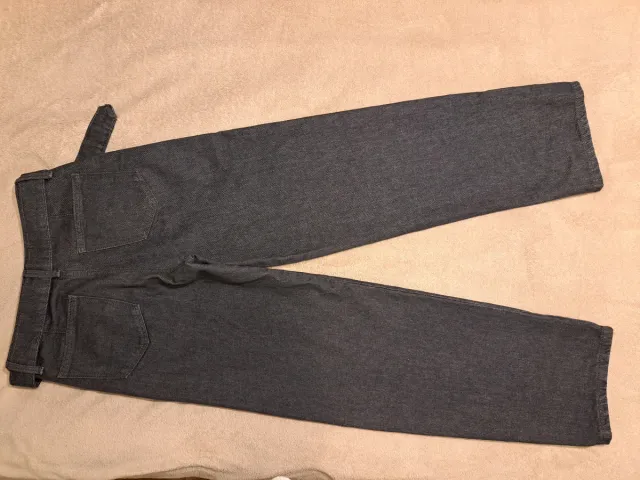 Pantalones vaqueros grises mujer