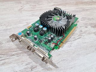 Nvidia 8600GTS 256MB DDR3 (POV)