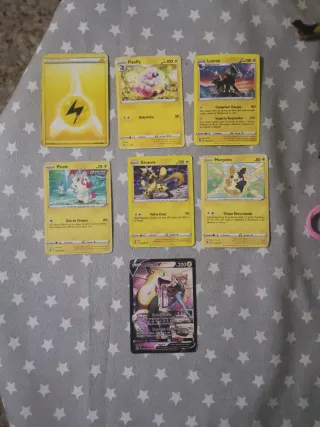 Lote 7 cartas Pokémon: Flaaffy, Luxray, Zeraora, M