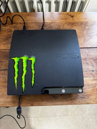 PS3 Slim Negra + Mando + 3 Juegos