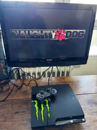 PS3 Slim Negra + Mando + 3 Juegos