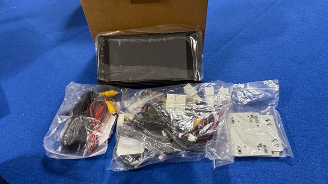 Pantalla para coche nueva