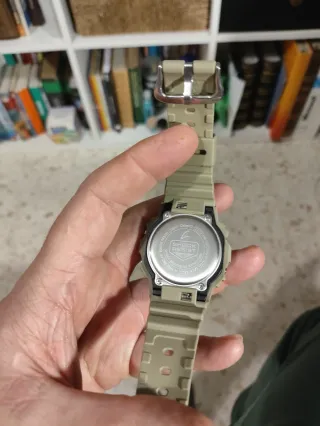 Casio G-Shock DW-5610SUS-5ER con caja