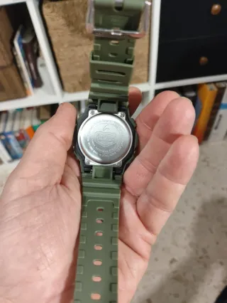 Casio G-Shock DW-5610SUS-5ER con caja