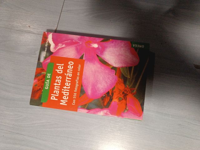 Libro Guia plantas mediterráneo omega Nuevo