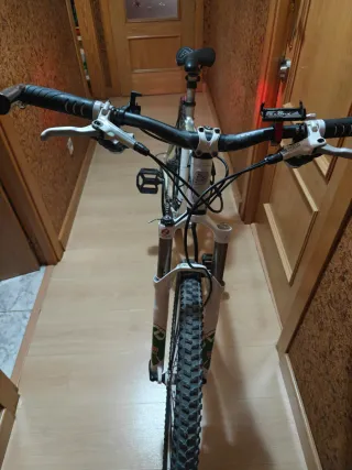 Bicicleta Rockrider Blanca26